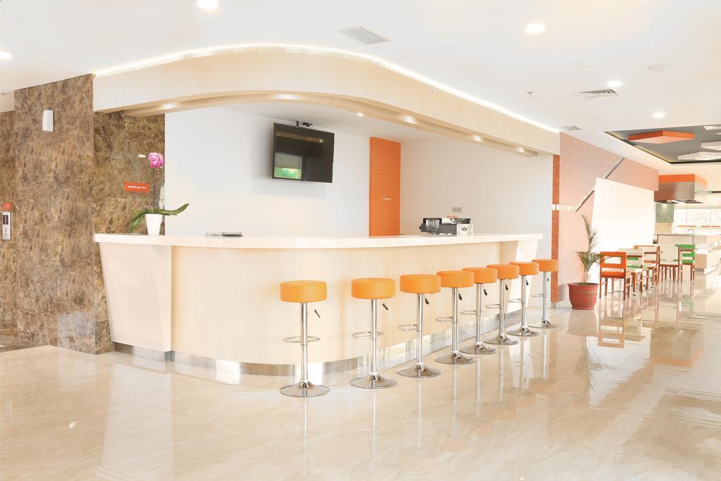 해리스 호텔 센트라랜드 세마랑 외부 사진